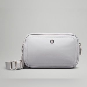 Lululemon Crossbody Camera Bag 2L Silver Drop NWT